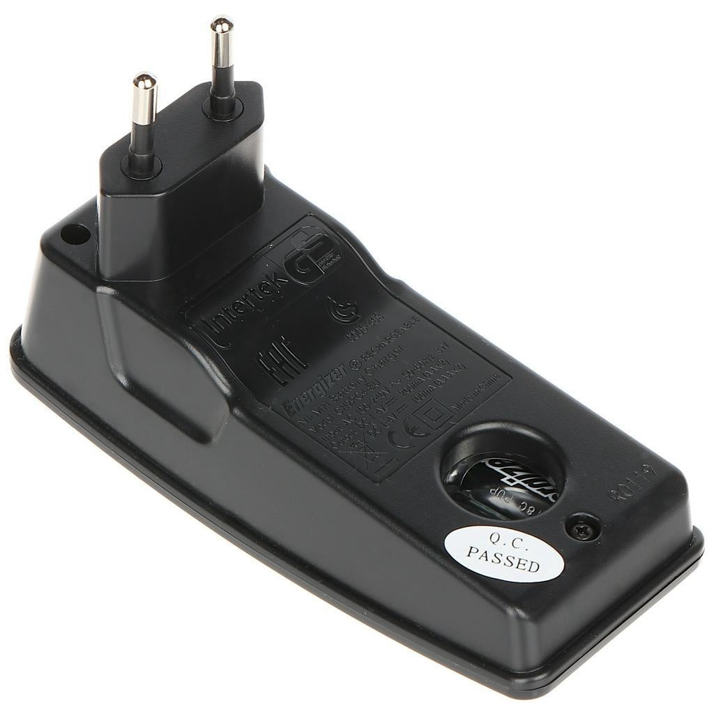 Electriq Energizer AA & AAA Battery Charger with 2 Free Rechargeable Batteries
